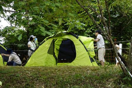 テントを張る様子_DSC7421 (3).jpg